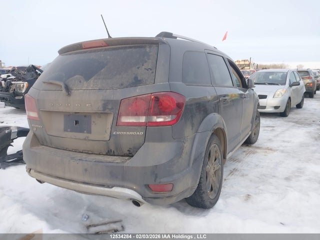 3C4PDDGG3JT260815 Dodge Journey Crossroad