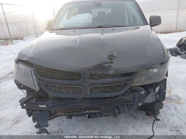 3C4PDDGG3JT260815 Dodge Journey Crossroad