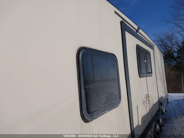 4EZT22227J4029540 Venture 19&#039; Trailer