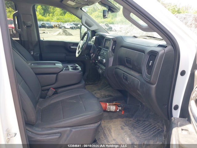 1GT49SEY2PF171339 GMC Sierra 3500hd Pro