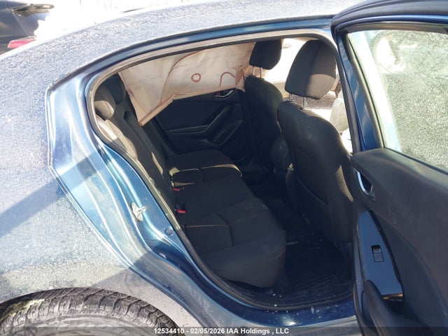 3MZBN1V77JM253964 Mazda 3 Gs