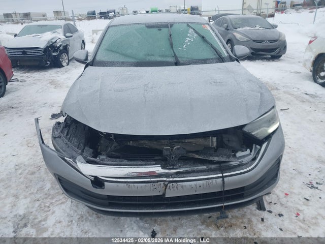 12534425 :رقم المزاد ، 3VWCM7BU4NM018710 vin ، 2022 Volkswagen Jetta Trendline مزاد بيع
