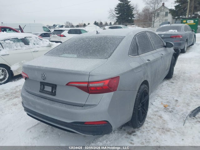 12534425 :رقم المزاد ، 3VWCM7BU4NM018710 vin ، 2022 Volkswagen Jetta Trendline مزاد بيع