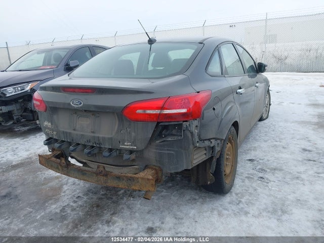 Ford FOCUS SE 2015 1FADP3F23FL308610 Image 4