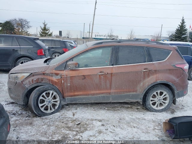 1FMCU9G95HUA33716 Ford Escape