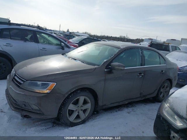 3VWD07AJ2FM261649 Volkswagen Jetta