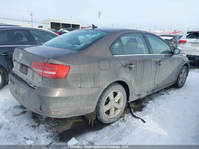 3VWD07AJ2FM261649 Volkswagen Jetta