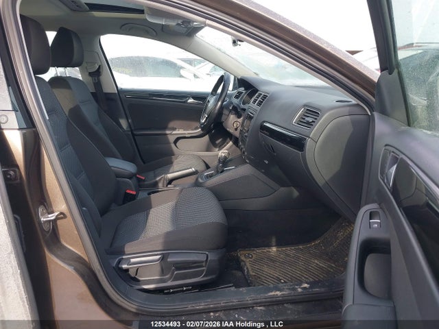 3VWD07AJ2FM261649 Volkswagen Jetta
