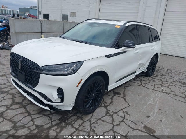 Lincoln Aviator Reserve 2025 5LM5J7XC3SGL04213 Image 2