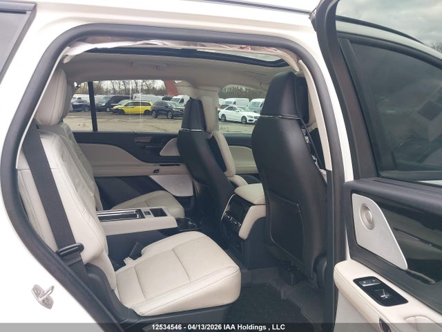Lincoln Aviator Reserve 2025 5LM5J7XC3SGL04213 Image 8