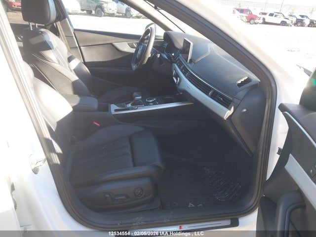 WAUENAF40HN005637 Audi A4 Premium Plus