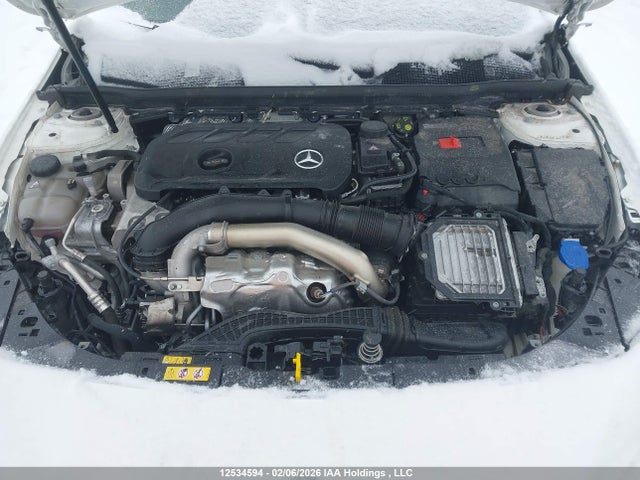 W1K5J4HB2SN527582 Mercedes-Benz CLA 250 4MATIC