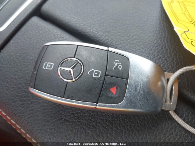 W1K5J4HB2SN527582 Mercedes-Benz CLA 250 4MATIC
