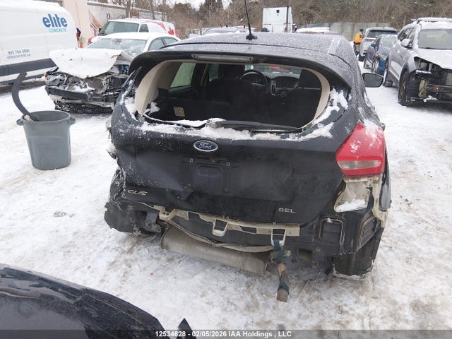1FADP3M2XJL248238 Ford FOCUS SEL