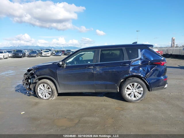 JA4J4UA80SZ626368 Mitsubishi Outlander Es