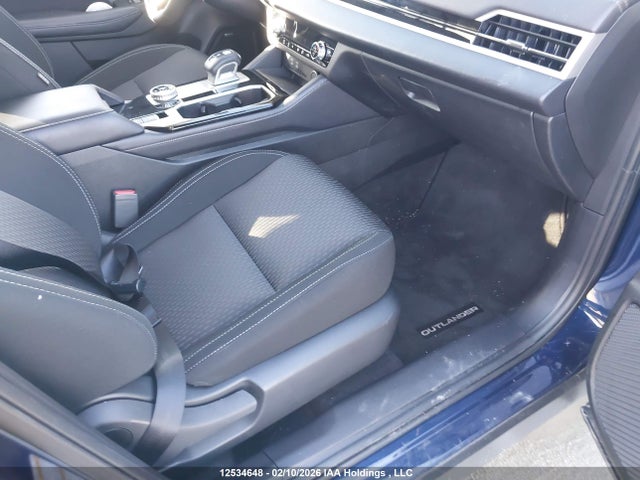 JA4J4UA80SZ626368 Mitsubishi Outlander Es