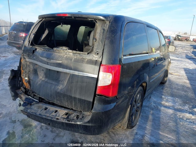12534659 :رقم المزاد ، 2C4RC1HG0FR714568 vin ، 2015 Chrysler Town & Country S مزاد بيع