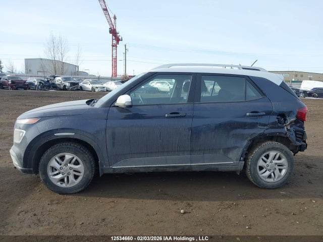 12534660 :رقم المزاد ، KMHRC8A31PU216976 vin ، 2023 Hyundai Venue Preferred With Two-tone Body Colour مزاد بيع