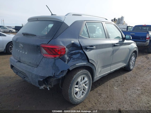 12534660 :رقم المزاد ، KMHRC8A31PU216976 vin ، 2023 Hyundai Venue Preferred With Two-tone Body Colour مزاد بيع