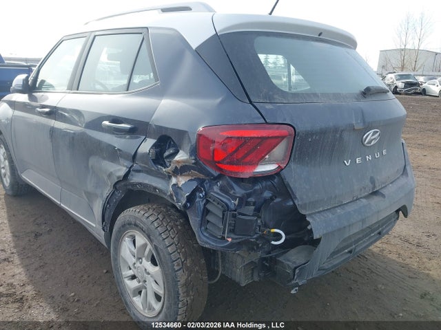 12534660 :رقم المزاد ، KMHRC8A31PU216976 vin ، 2023 Hyundai Venue Preferred With Two-tone Body Colour مزاد بيع