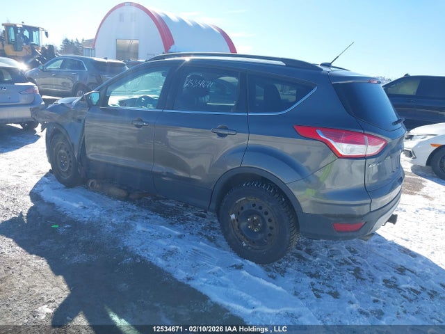 1FMCU9G95GUA41023 Ford ESCAPE SE