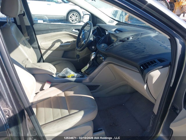 1FMCU9G95GUA41023 Ford ESCAPE SE