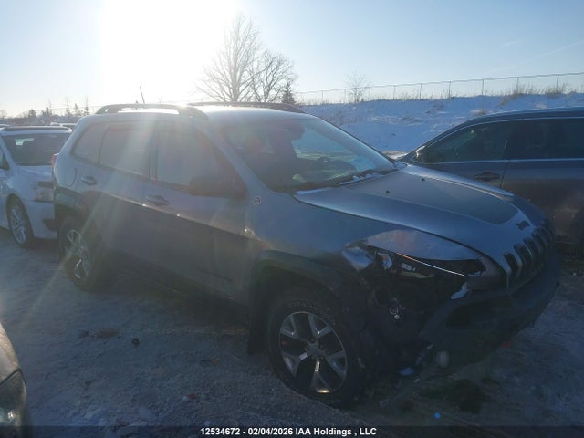 Продаж на аукціоні авто 2016 Jeep Cherokee Trailhawk, vin: 1C4PJMBS2GW192577, номер лоту: 12534672