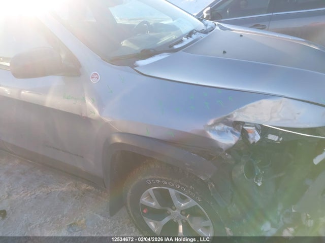 Продаж на аукціоні авто 2016 Jeep Cherokee Trailhawk, vin: 1C4PJMBS2GW192577, номер лоту: 12534672