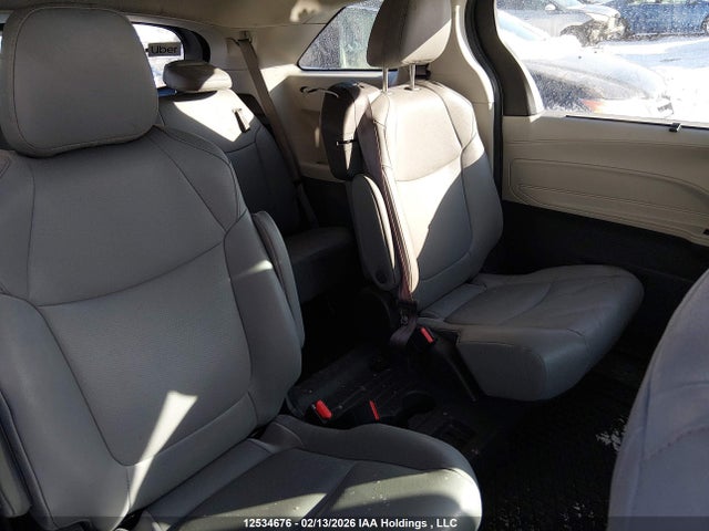 5TDGRKEC4RS201087 Toyota Sienna Xle 8-passenger