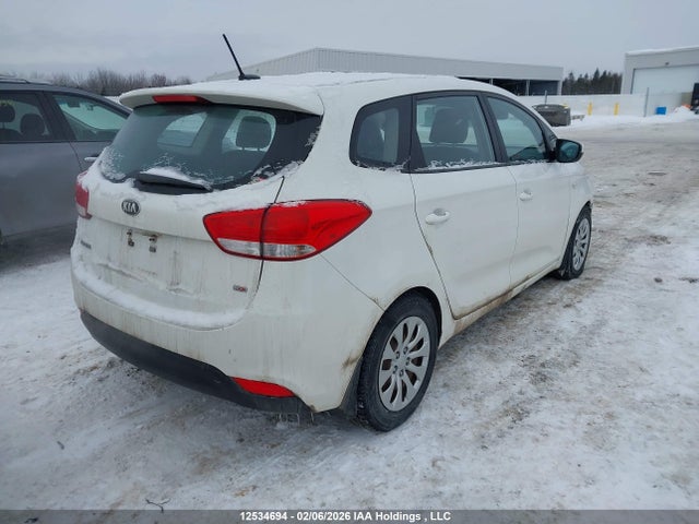 KNAHT8A38G7131452 KIA Rondo