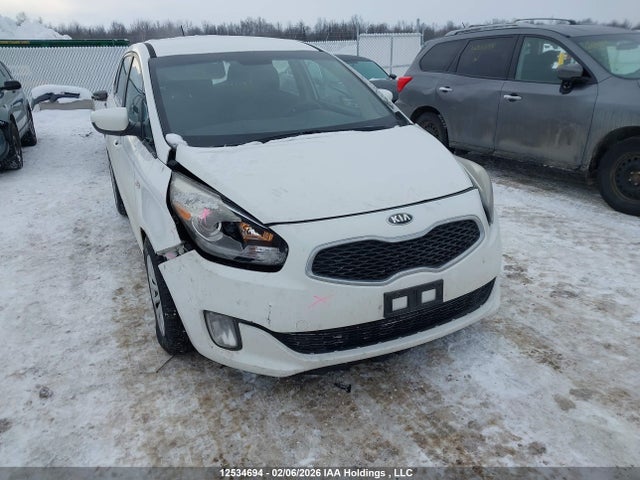 KNAHT8A38G7131452 KIA Rondo