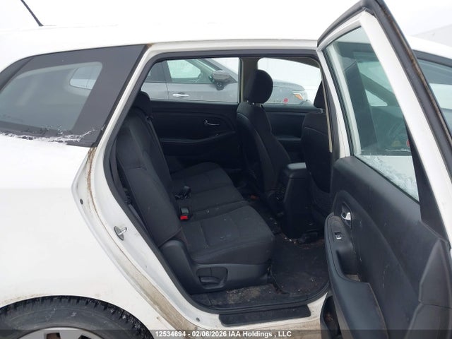 KNAHT8A38G7131452 KIA Rondo