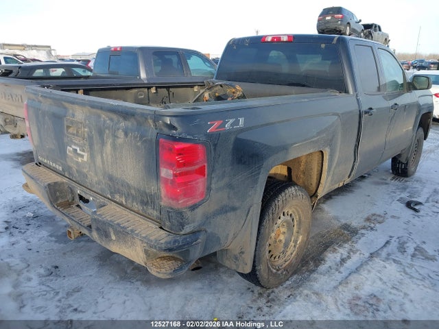 1GCVKREC6JZ378442 Chevrolet Silverado 1500 2lt