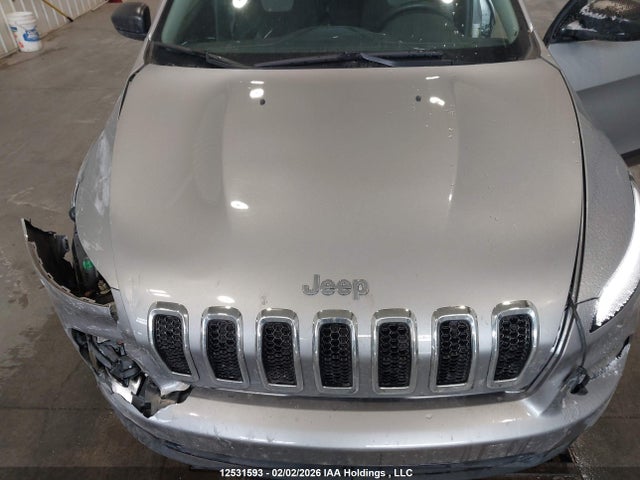 1C4PJLAB7HW640101 Jeep Cherokee Sport