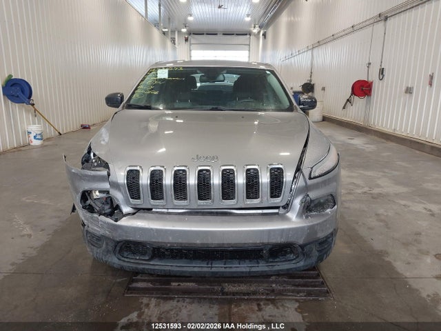 1C4PJLAB7HW640101 Jeep Cherokee Sport