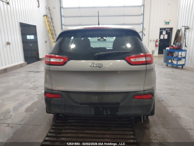 1C4PJLAB7HW640101 Jeep Cherokee Sport