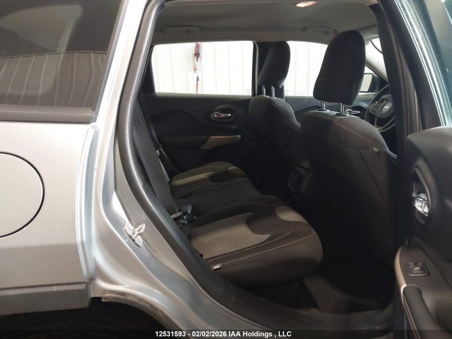 1C4PJLAB7HW640101 Jeep Cherokee Sport
