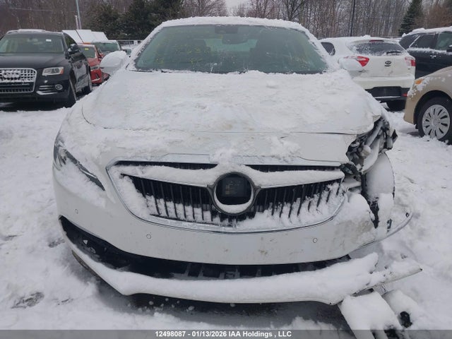 1G4ZS5SS8HU164562 Buick Lacrosse Premium