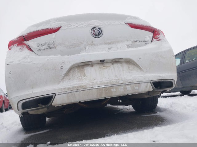 1G4ZS5SS8HU164562 Buick Lacrosse Premium