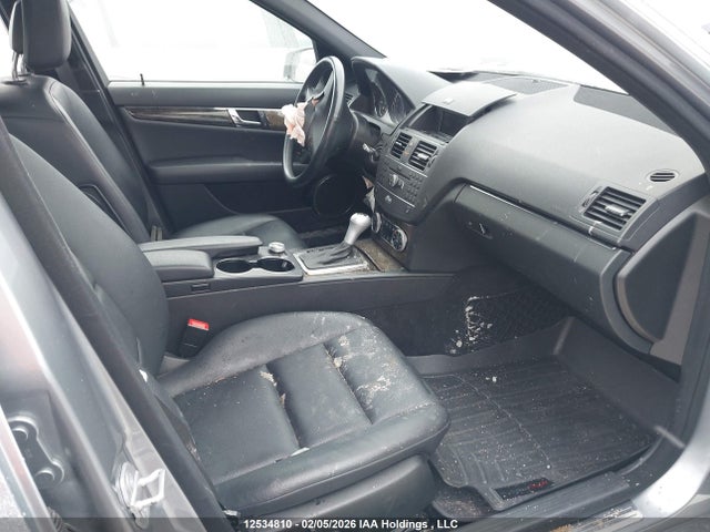 2011 Mercedes-benz C 250 4matic მანქანა იყიდება აუქციონზე, vin: WDDGF8FB2BF550035, აუქციონის ნომერი: 12534810