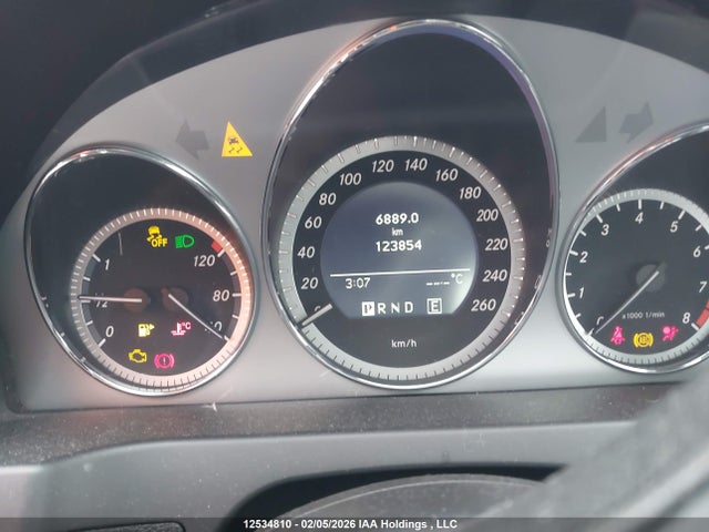 2011 Mercedes-benz C 250 4matic მანქანა იყიდება აუქციონზე, vin: WDDGF8FB2BF550035, აუქციონის ნომერი: 12534810