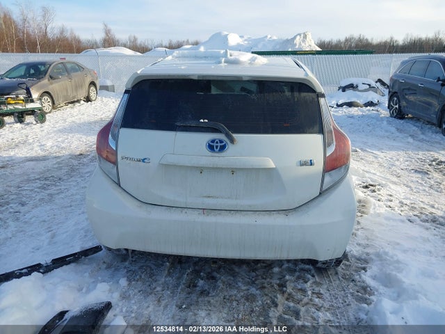 JTDKDTB39F1586576 Toyota PRIUS C