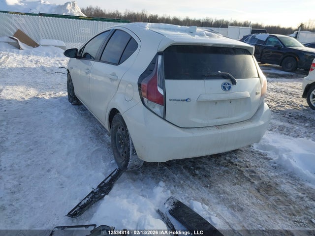 JTDKDTB39F1586576 Toyota PRIUS C