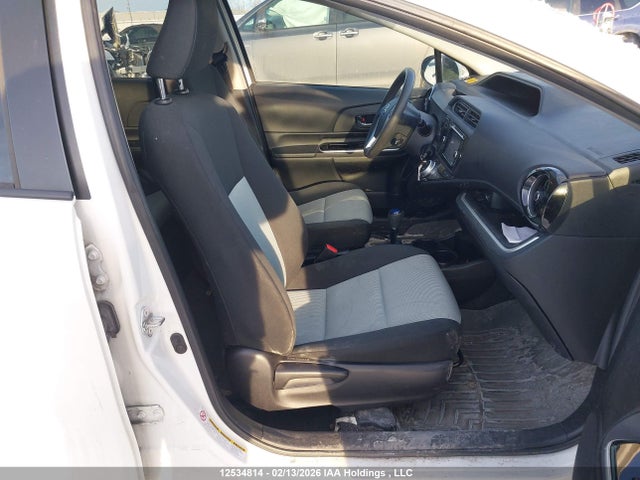 JTDKDTB39F1586576 Toyota PRIUS C