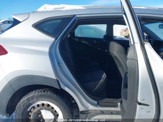 KM8J33A40JU630752 Hyundai Tucson Limited/sport And Eco/se
