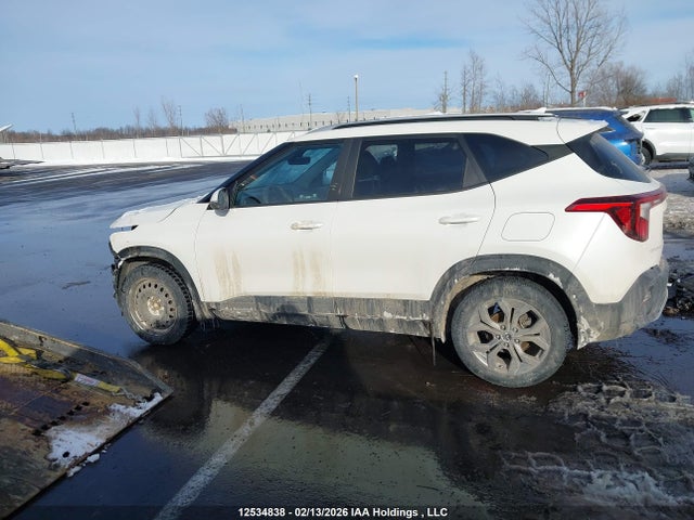 KNDEP2AA4R7554442 KIA Seltos Lx