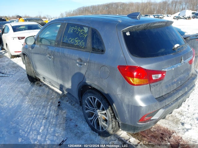 JA4AR3AU1JZ008063 Mitsubishi Outlander Sport Es