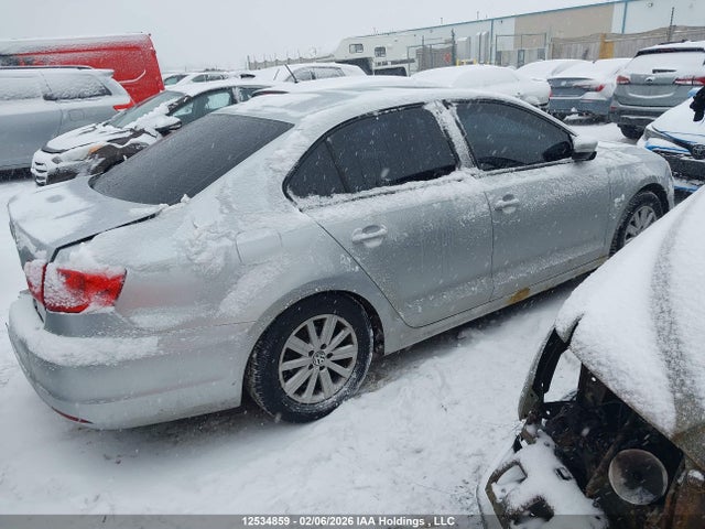 3VWDK7AJ5EM393023 Volkswagen Jetta 2.0l Comfortline