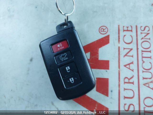JTMRJREV7GD029608 Toyota Rav4 Hybrid Xle