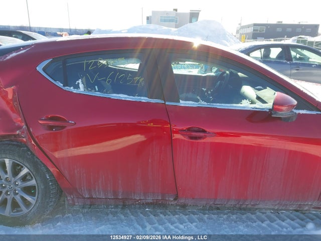 12534927 :رقم المزاد ، JM1BPAK7XP1612599 vin ، 2023 Mazda Mazda3 مزاد بيع